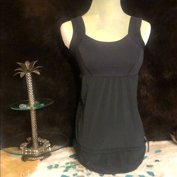 Lululemon tank top 4 (2831) - Picture 1 of 9